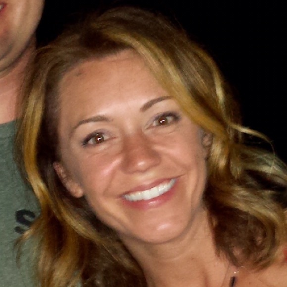 Meet your Posher, Keely - Picture 1 of 1