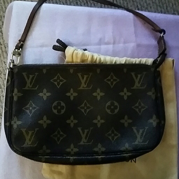 Authentic Vintage Louis Vuitton Signature Pouchett - Picture 2 of 4