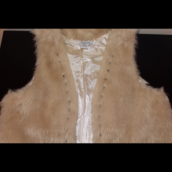 Faux fur vest