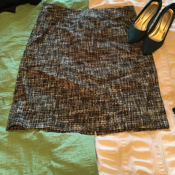 Tweed like pencil skirt.plus size 16W