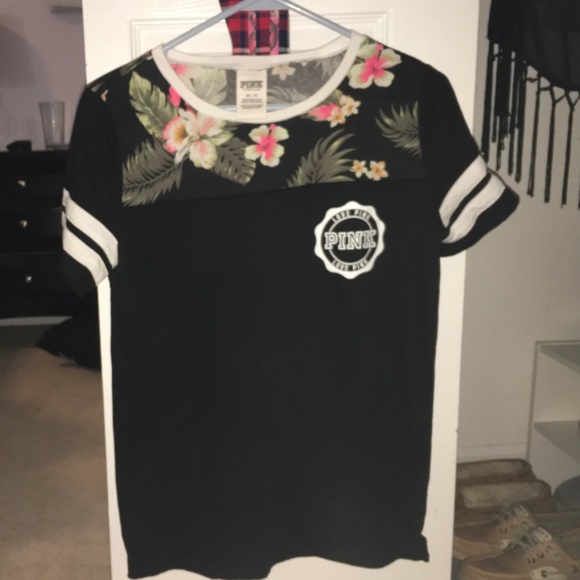 Short sleeve top with flower print