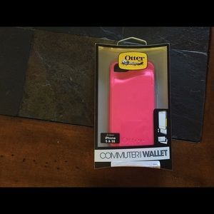 iPhone 5/IPhone 5s otterbox commuter wallet case