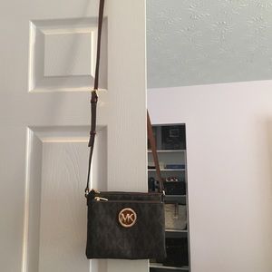 Michael kors cross body