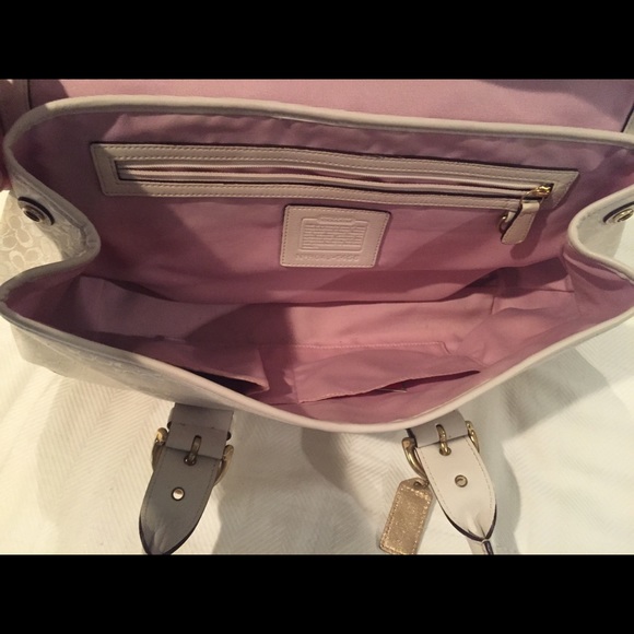 Authentic coach handbag - Picture 2 of 4