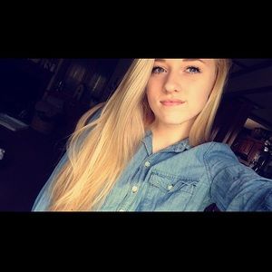 Meet your Posher, Carli