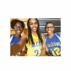 Meet your Posher, Kayla