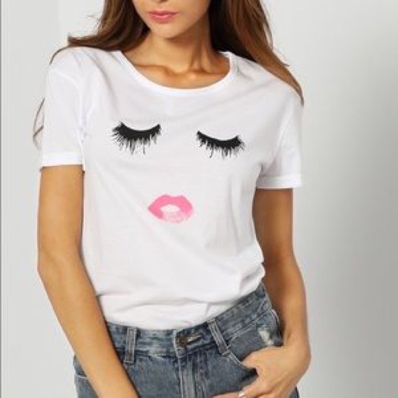 💥LAST ONE💥SALE🎉EyeLashes & Pink Lips T-Shirt 💋 - Picture 3 of 4