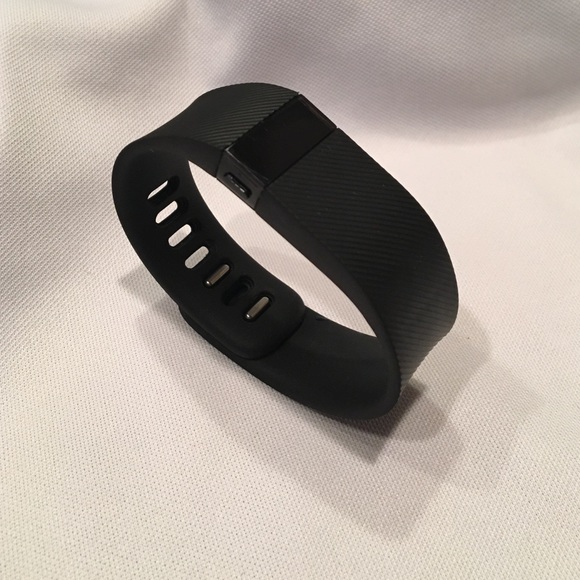 EUC. black size small fitbit charge - Picture 3 of 3