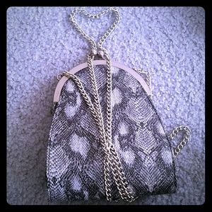 Vintage grey snake print purse