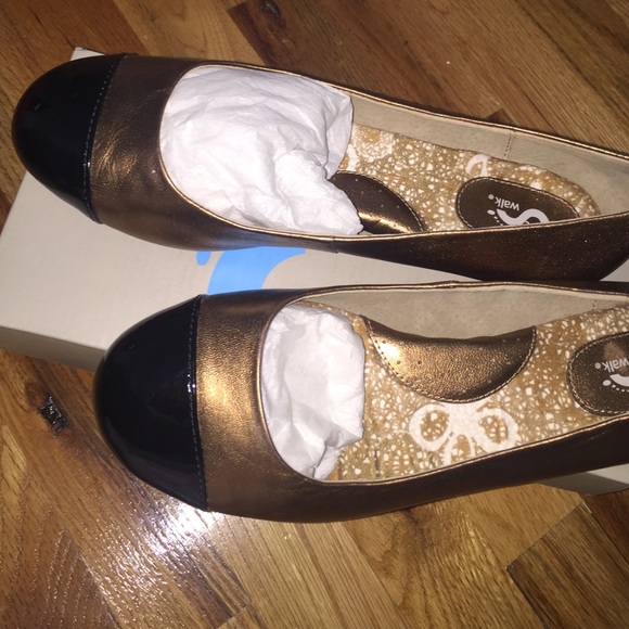 Soft walk ballerina flats