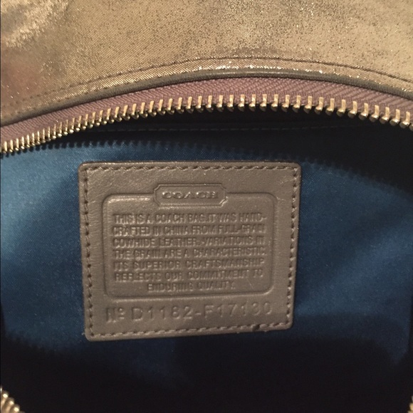 Coach purse - Picture 2 of 2