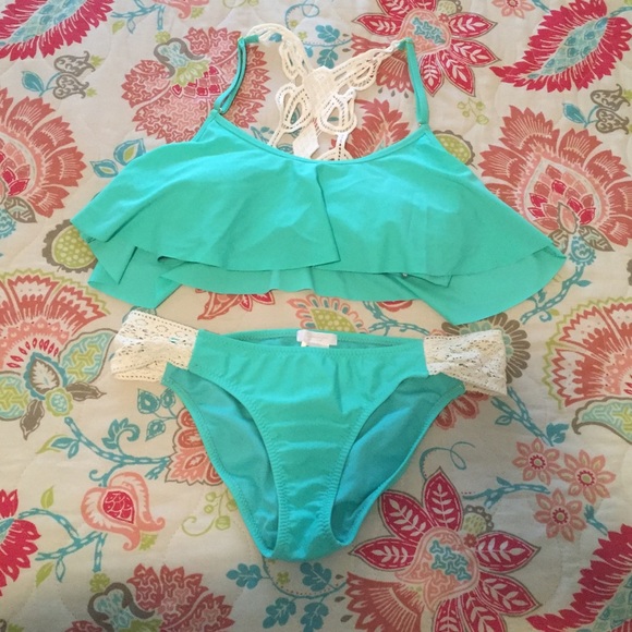 Jessica Simpson lace bikini