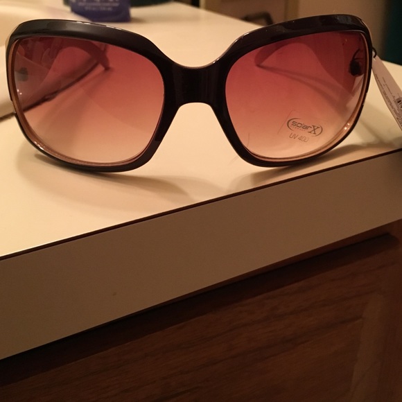 SALE! Beautiful Amber tinted Sunnies NWT ✨ - Picture 2 of 3