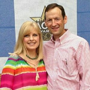 Meet your Posher, Lois