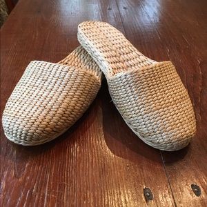 Hand Woven Straw Slippers NWOT