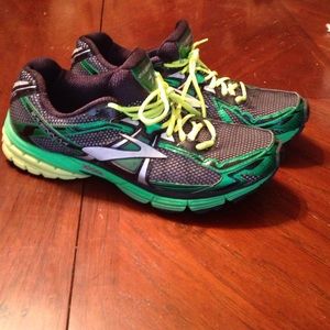 Brooks "Ravenna" size 12 men's running shoes