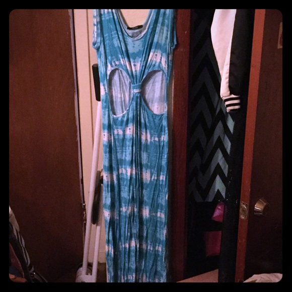 Cute Summer Tie-Dye Maxi Dress !