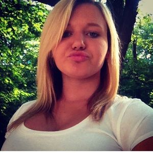 Meet your Posher, Ana