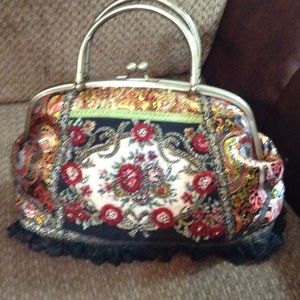 Vintage looking handbag