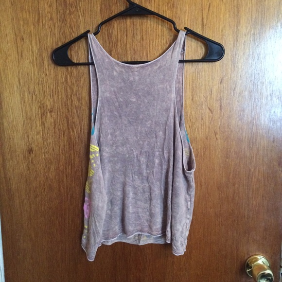 Aztec pattern tank - Picture 3 of 3