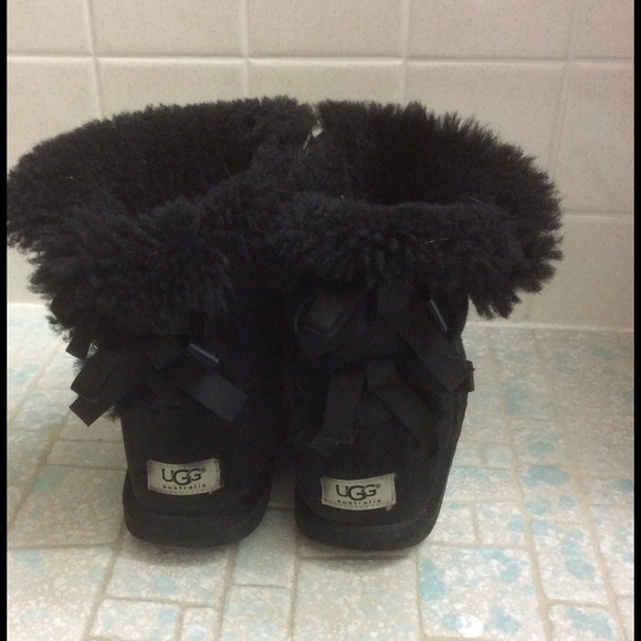 Black Bailey Bow Uggs