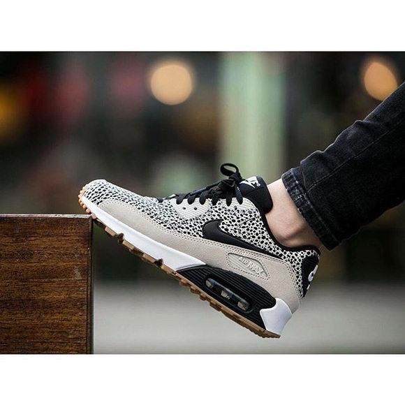 Nike Shoes - Nike Women's Air Max 90 Premium Sneakers