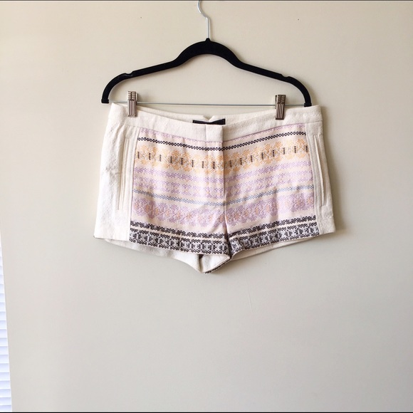 BCBGMaxAzria Pants - ☀️️Bye Summer Sale☀️️BCBGMAXAZRIA Patterned Shorts