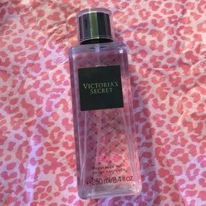 Victoria's Secret fragrance mist