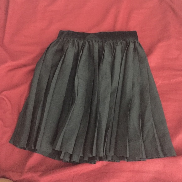 H&M black skirt