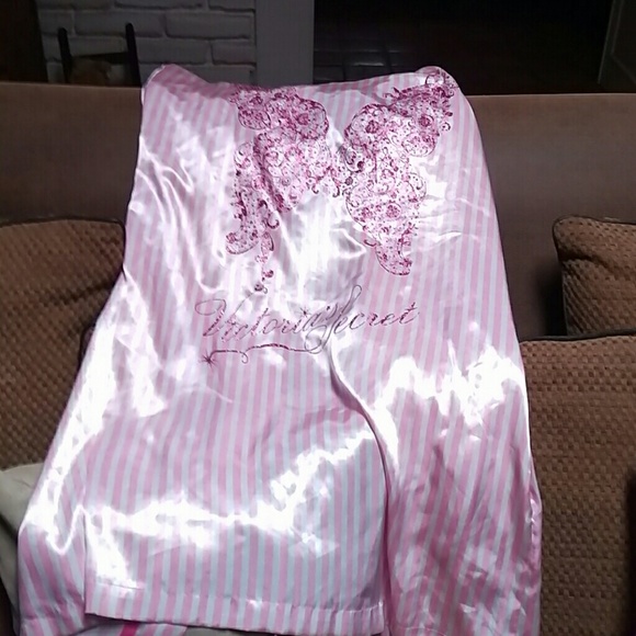 S short robe