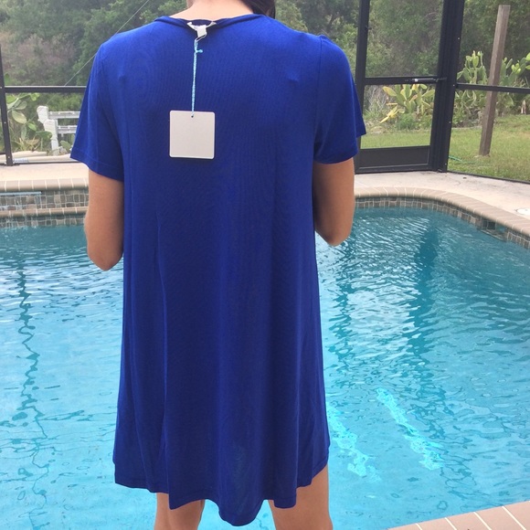 Deep-V Tee Dress Large - Picture 4 of 4