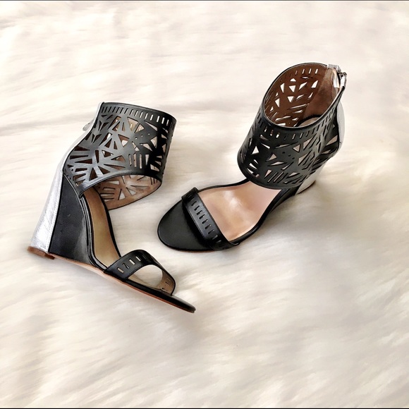 Nicole Miller Black & Silver  Wedges - Picture 2 of 5
