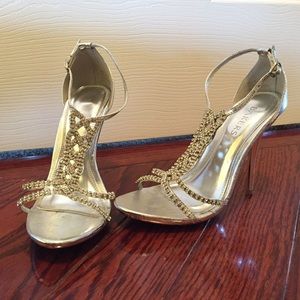 Bakers Libbi silver formal heels size 7.5!