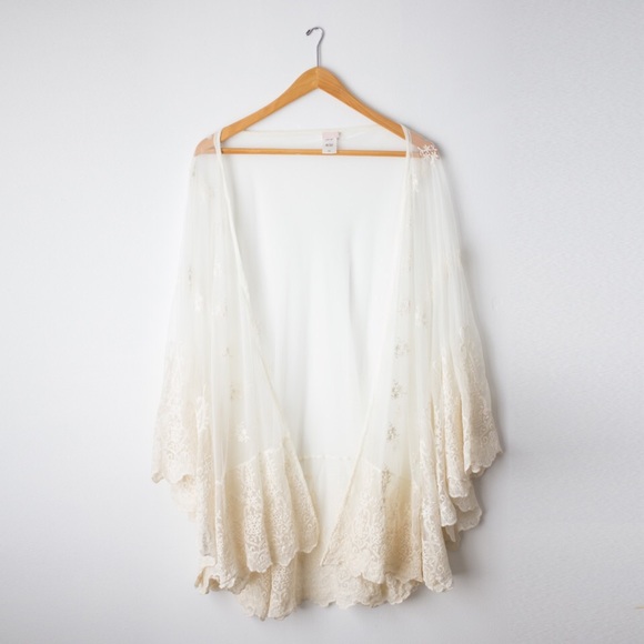 Cream Lace Kimono