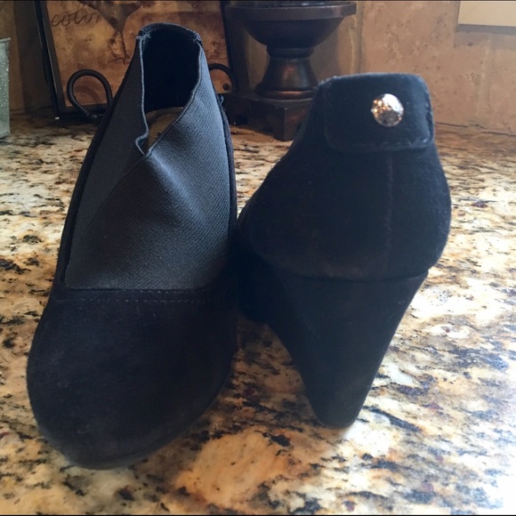 Anne Klein Suede Wedges - Picture 2 of 3