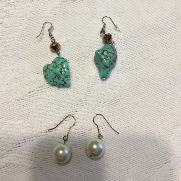 Turquoise and Pearl Earring Set!