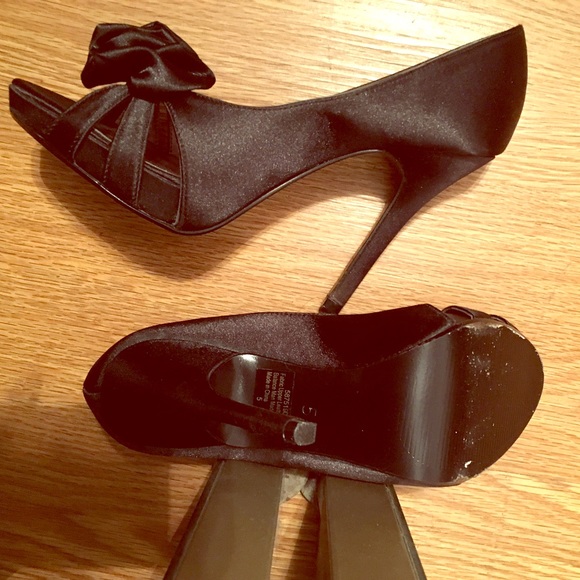 Black satin open toe shoes