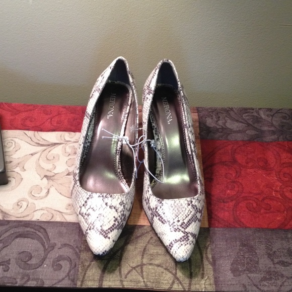 Snake Skin!!!🐍Python Heels🐍 - Picture 2 of 4