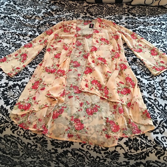 NWT Floral Kimono with about 3/4 length sleeves