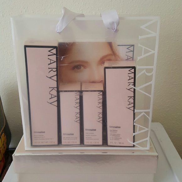 Mary Kay Timewise Miracle Set for Normal to Dry Sk