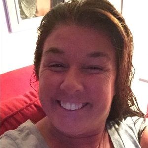 Meet your Posher, Cynthia