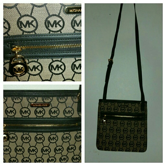 Michael Kors Crossbody 🔴Traded to @megbrin - Picture 4 of 4