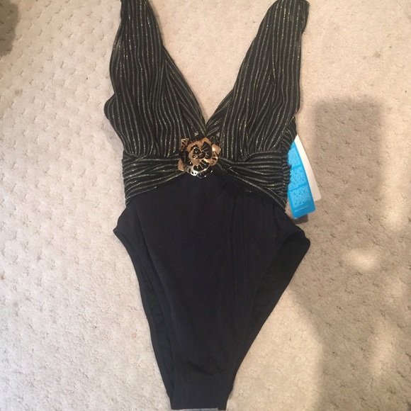 Gottex evening rose swim suit - Picture 2 of 3