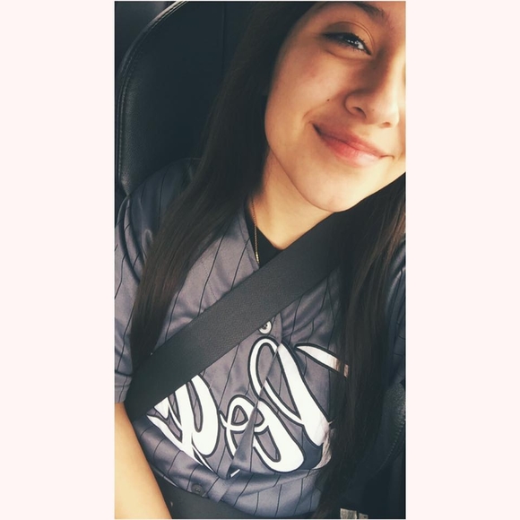 Meet your Posher, Arely - Picture 1 of 1