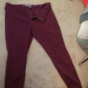 Maroon jeggings