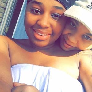 Meet your Posher, Denise