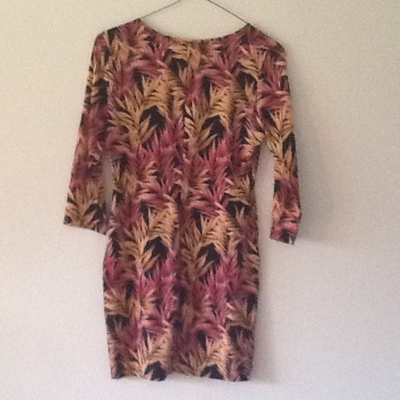 Pattern dress - Picture 2 of 2