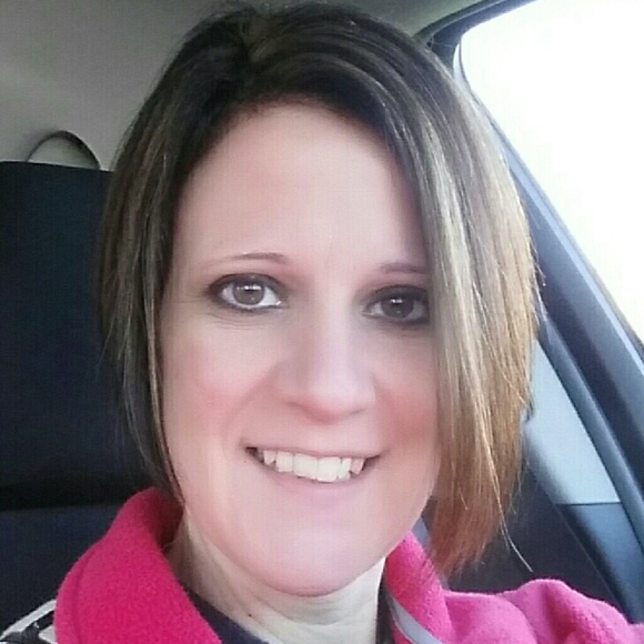 Meet your Posher, Pamela - Picture 1 of 1