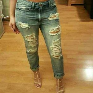 Distressed boyfriend jeans