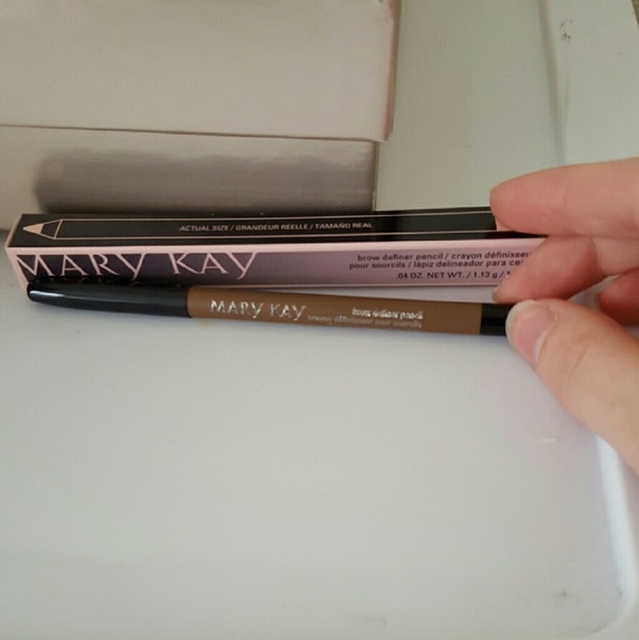 Mary Kay Brow Definer Pencil